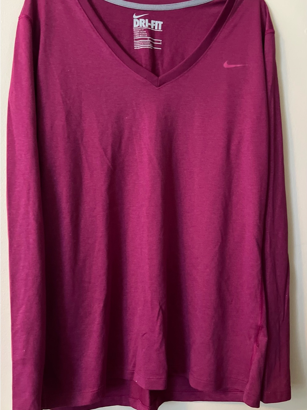 Nike Dri-FIT Long Sleeve V-Neck Top - Raspberry